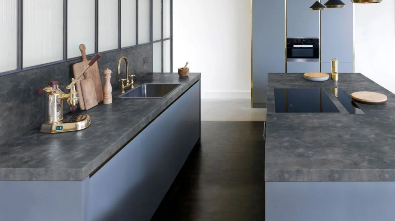 Przegląd materiał&oacute;w na blaty kuchenne