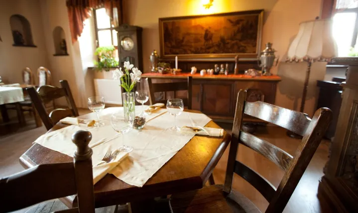 Zdjęcie Restauracja Dworek Donnersmarck - historia, wyjątkowe menu i imprezy