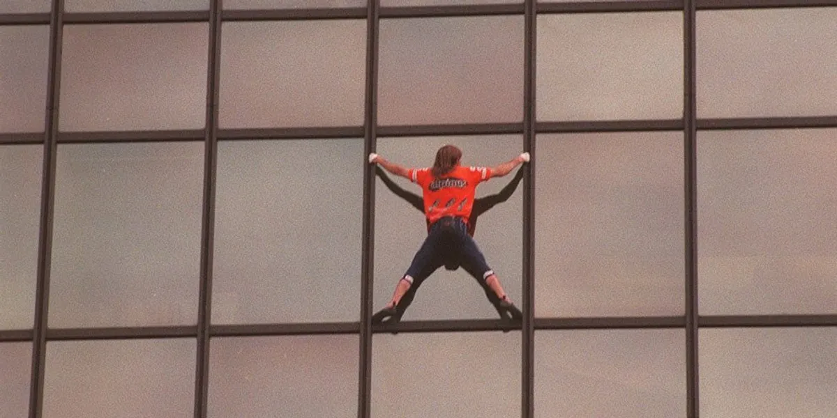 Wspinacz Alain Robert Marriott Warszawa