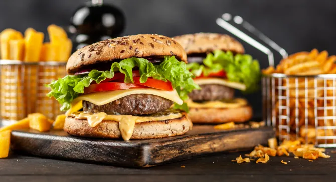 mielenie mięsa na burgery w domu