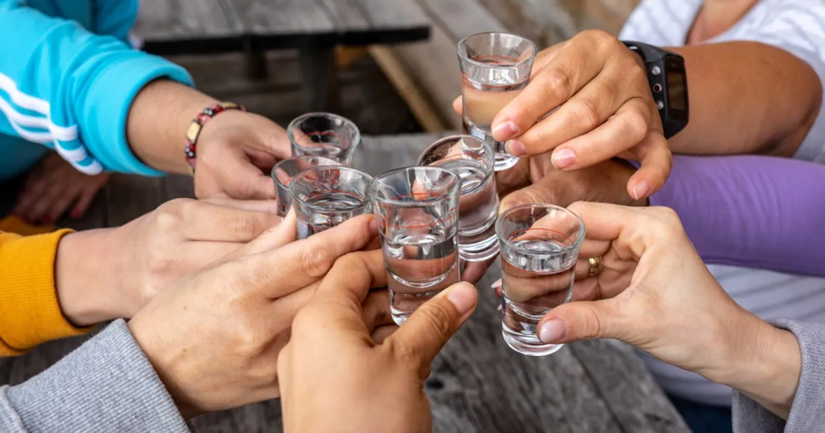 Zdjęcie Czy alkohol niszczy nerki? Poznaj niebezpieczeństwa dla zdrowia