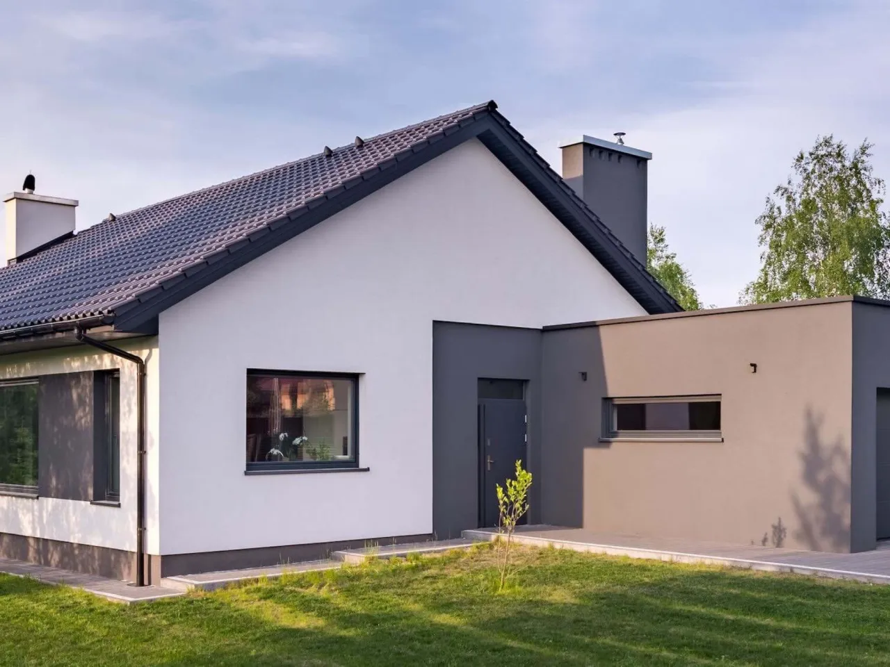 trendy elewacyjne 2026 połączenie materiałów kolory