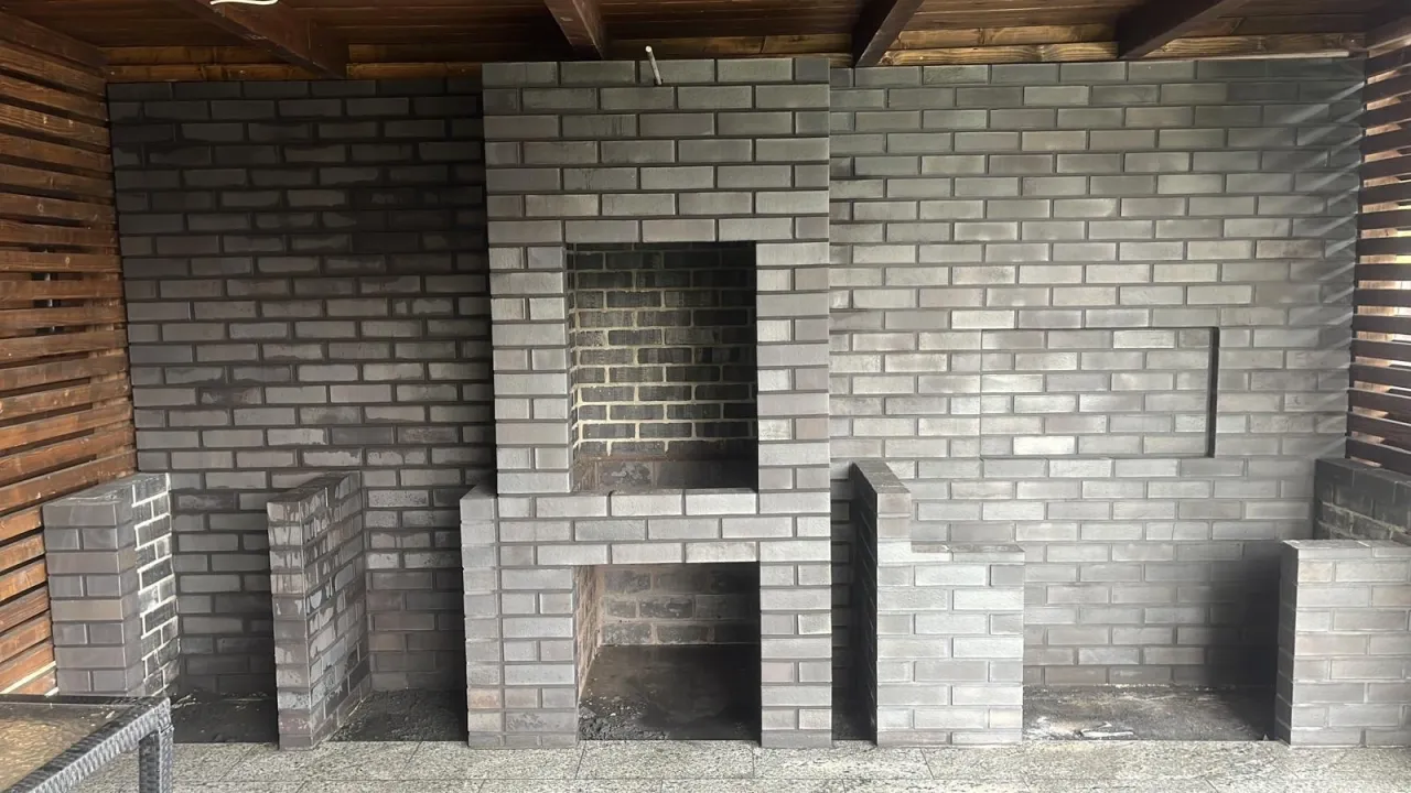 rodzaje cegieł do budowy grilla szamotowa klinkierowa