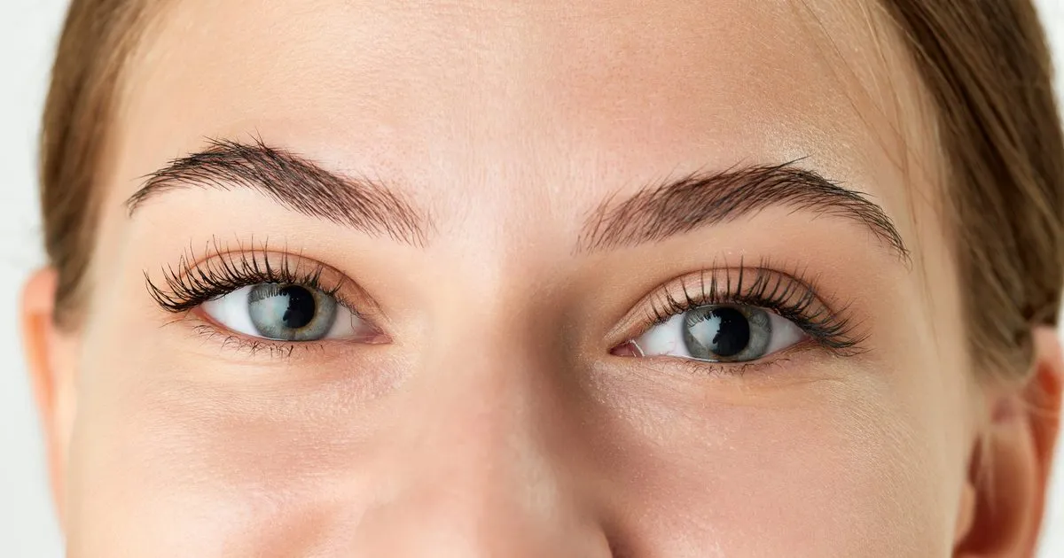 laminacja rzęs przed i po efekt trwałość