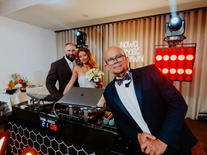 DJ w dużym mieście i w małej miejscowości porównanie