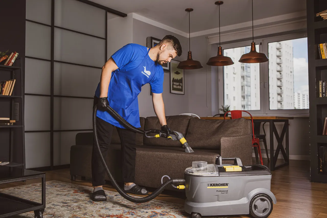 profesjonalne czyszczenie kanapy