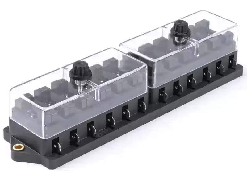 skrzynka bezpieczników samochodowych