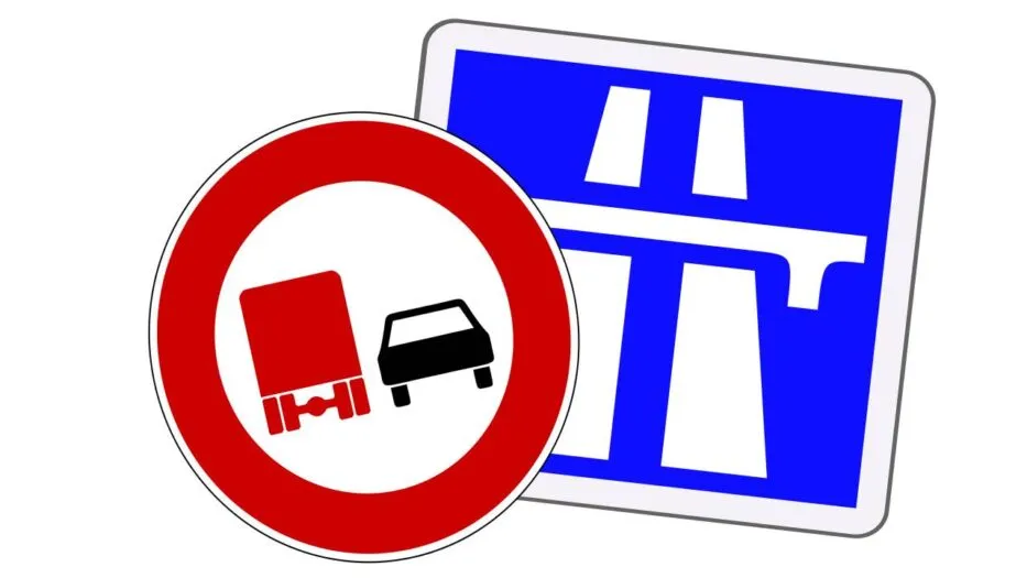 zakaz holowania na autostradzie holandia znak