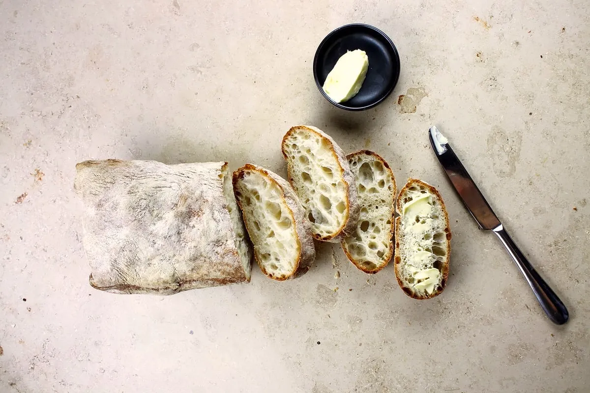 Chleb z mąki 00 w przekroju