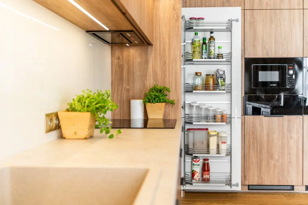 Wąska kuchnia sprytne przechowywanie cargo