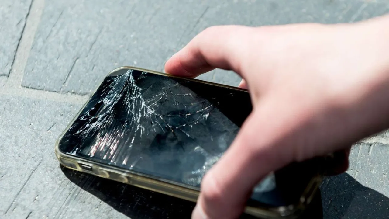 smartphone sch&auml;den display akku ladebuchse