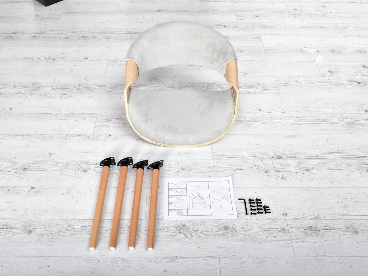 montaż krzesła skandynawskiego krok po kroku