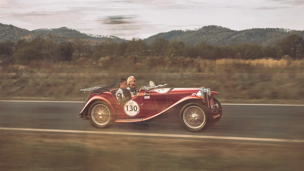 zdjęcie panoramowanie rower samoch&oacute;d