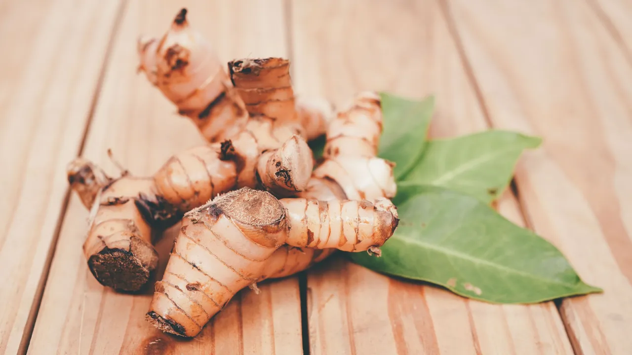 imbir i galangal por&oacute;wnanie