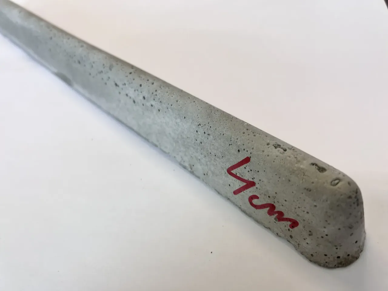 przekrój betonu zbrojonego otulina