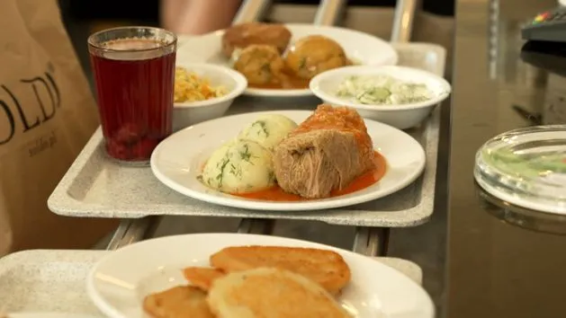 domowy obiad w barze mlecznym w Polsce