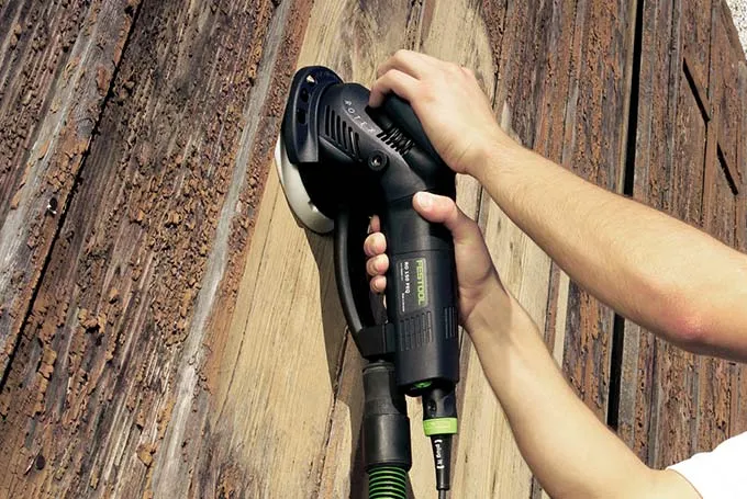 Narzędzia do usuwania starej farby z mebli