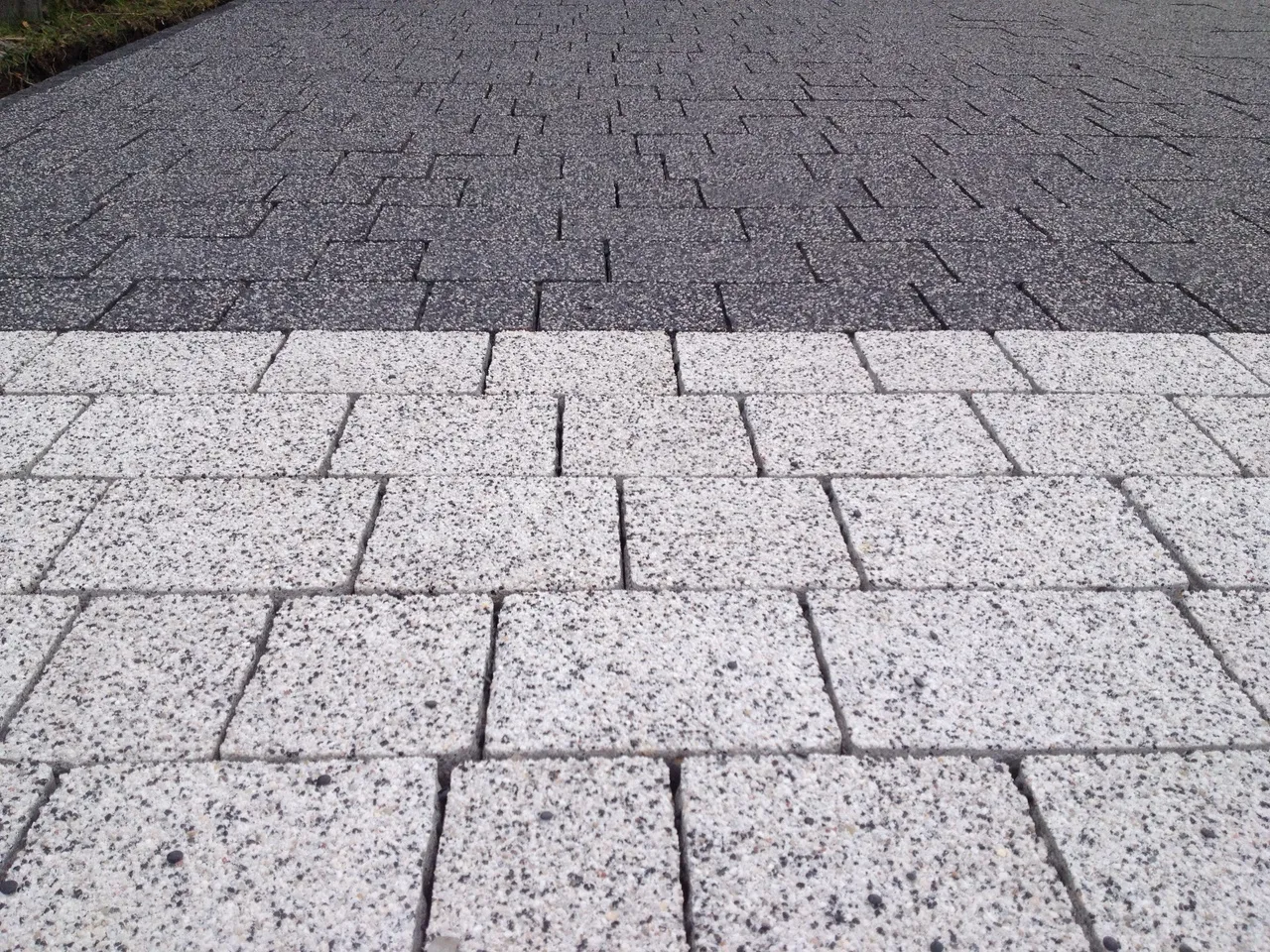 kostka brukowa płukana śrutowana porównanie