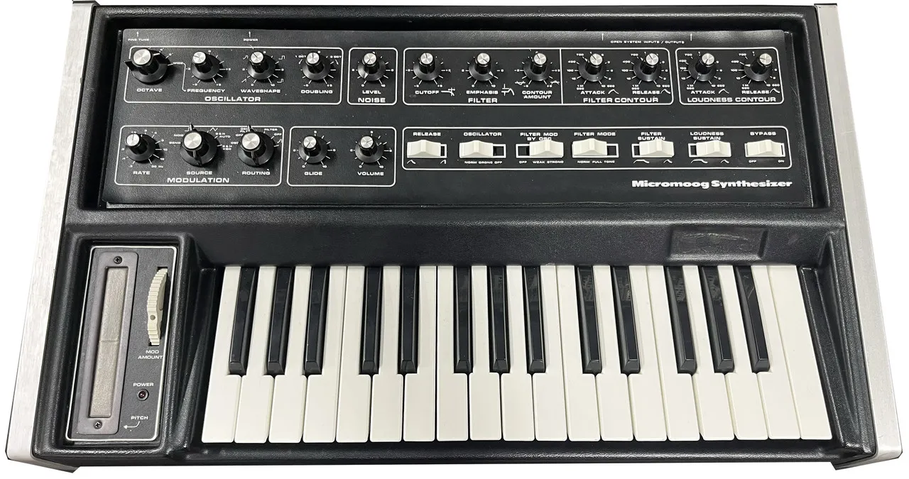 Syntezator Mooga vintage