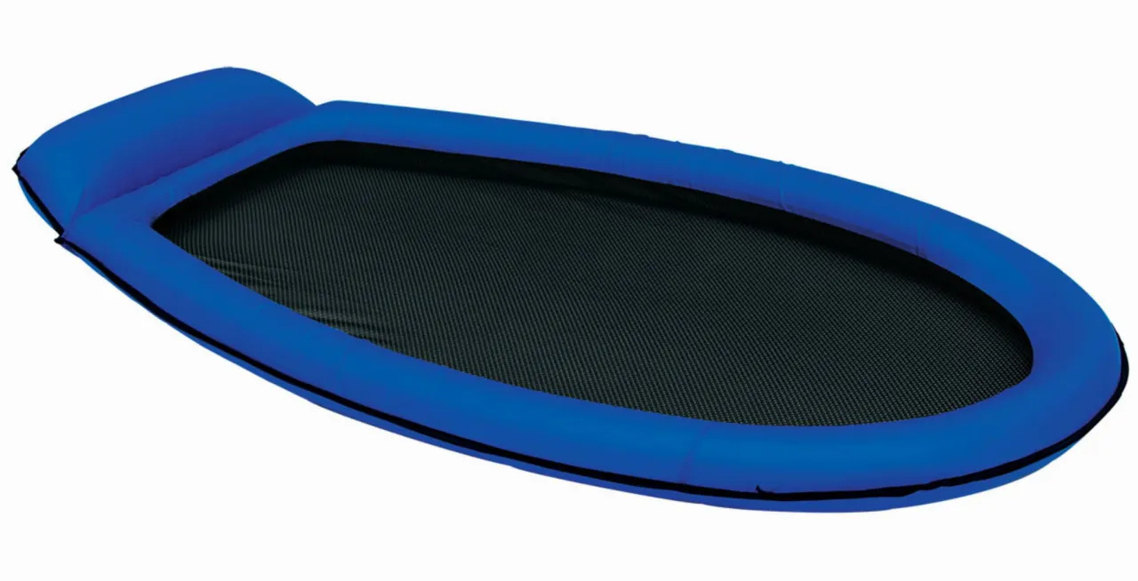 r&oacute;żne rodzaje materacy do pływania