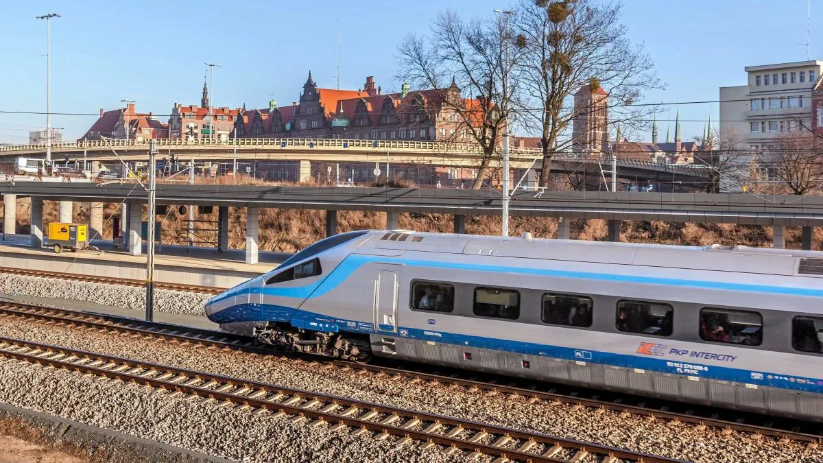 Zdjęcie Ile jedzie pendolino z Krakowa do Gdańska? Zaskakujące czasy przejazdu!