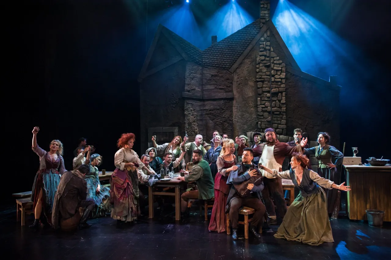 Zdjęcie Nędznicy w Teatrze Muzycznym Łódź - historia, obsada i ostatnie występy