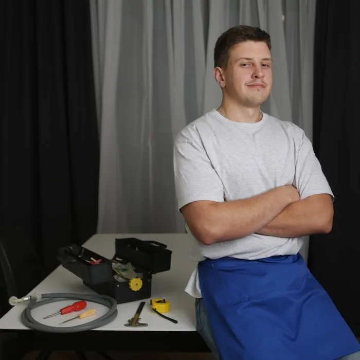 Zdjęcie Ile bierze hydraulik za podłączenie pieca? Sprawdź ceny i porady