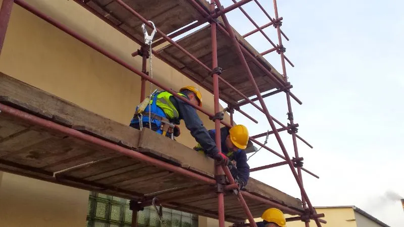 Zdjęcie Monter rusztowań Norwegia: Zarobki, wymagania i praca [2024]