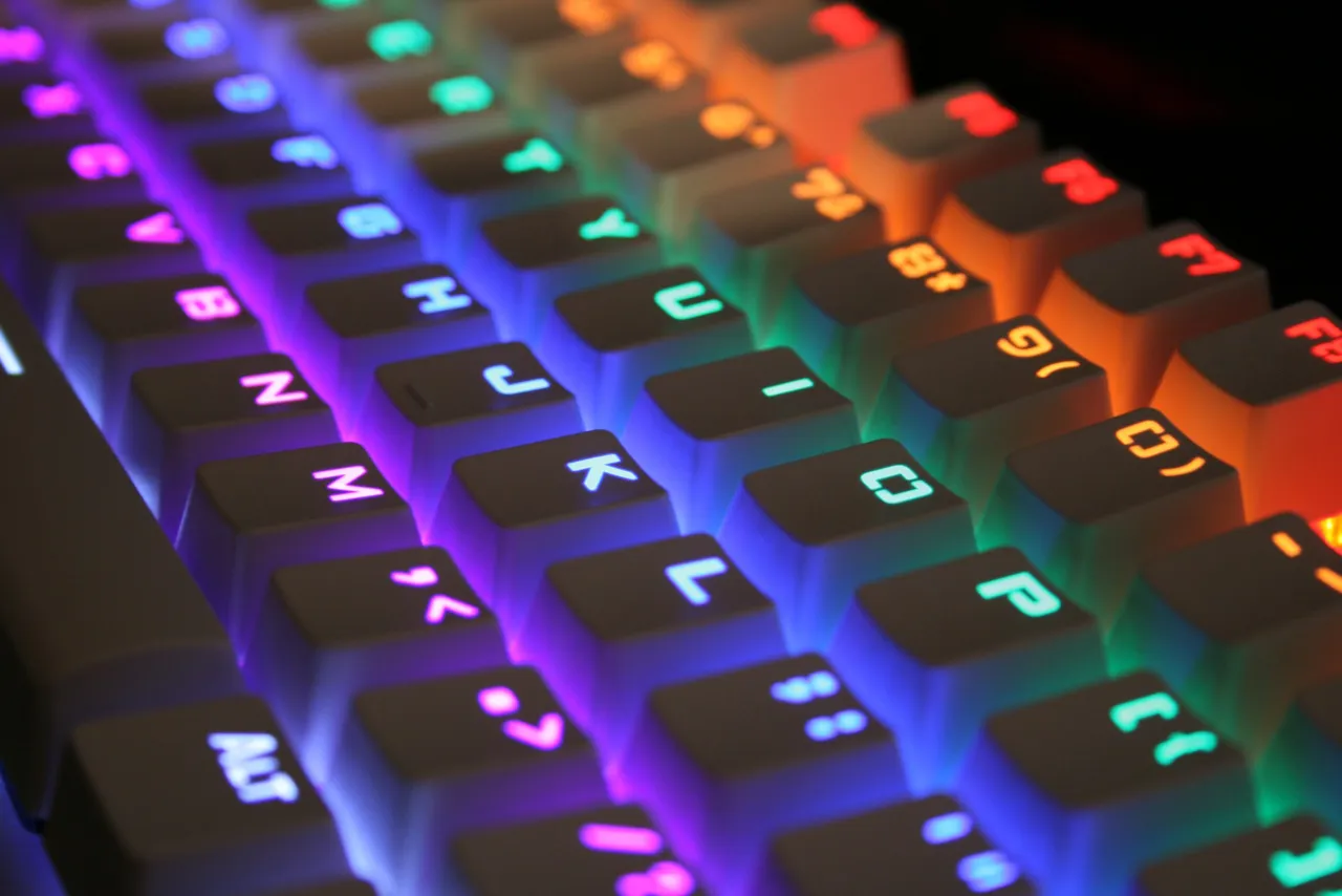 Zdjęcie Jak podświetlić klawiaturę w laptopie HP - proste kroki i porady