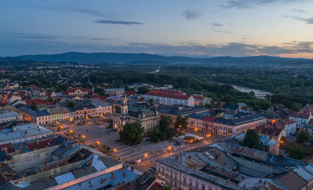 Zdjęcie Nowy Sącz jakie góry - odkryj piękno Beskidów i szczytów w okolicy