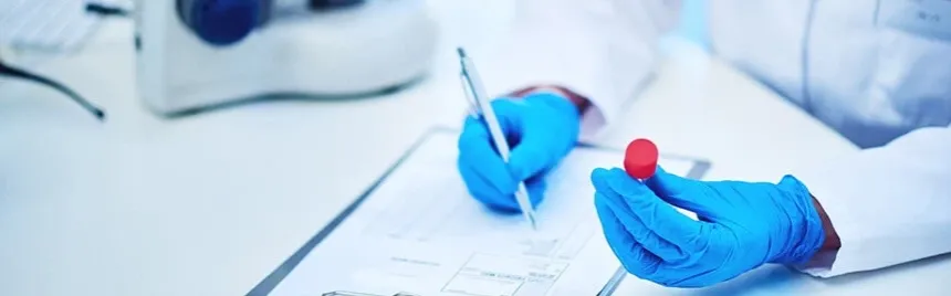 Zdjęcie Podwyższony poziom OB we krwi - przyczyny, objawy i diagnostyka