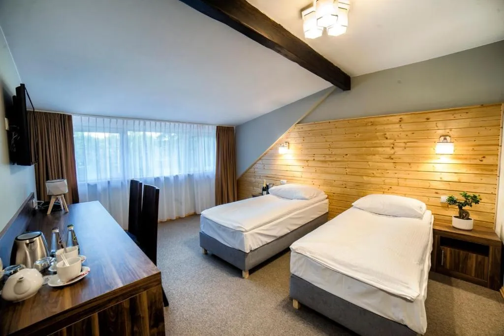 Zdjęcie Hotel Dworek Wapionka - idealne miejsce na relaks i wypoczynek