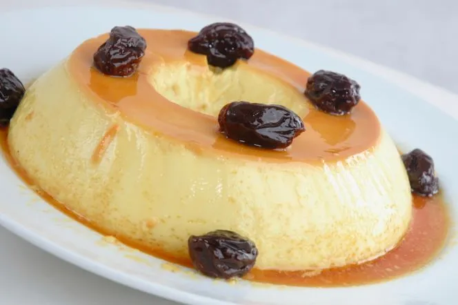 Zdjęcie Co to jest pudding? Odkryj różnice między puddingiem a budyniem