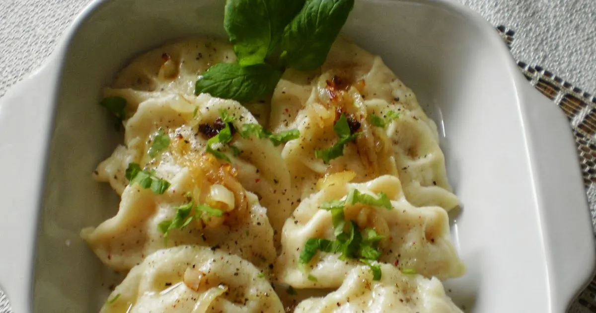 Zdjęcie Pierogi ruskie z miętą – przepis na wyjątkowe, aromatyczne danie