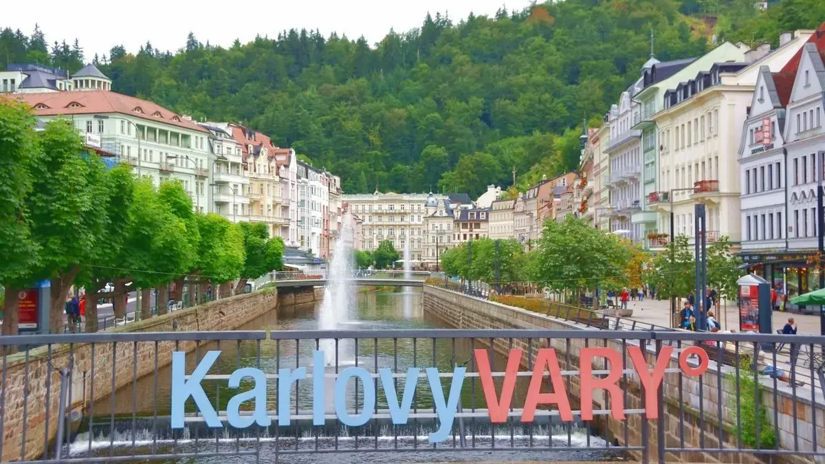 Zdjęcie Gdzie zjeść w Karlowych Warach? Odkryj najlepsze restauracje