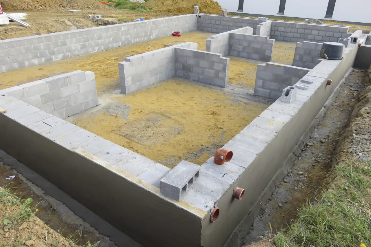 Zdjęcie Czym wypełnić fundamenty? Najlepsze materiały i techniki