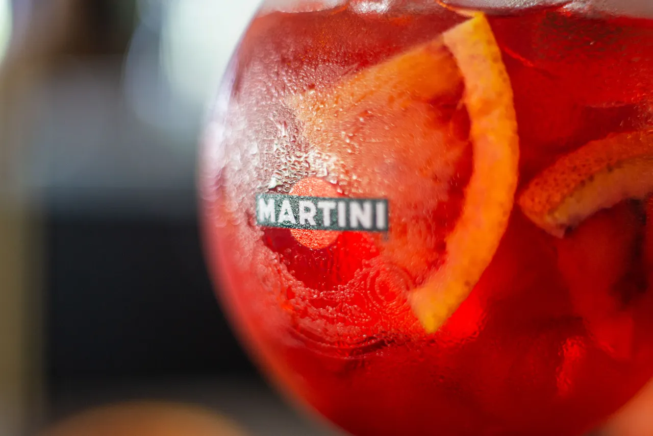 Zdjęcie Najlepsze drinki z martini czerwonym, które musisz spróbować tej nocy