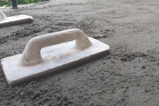 Zdjęcie Jak zrobić wylewkę na balkonie bez błędów i kosztownych poprawek