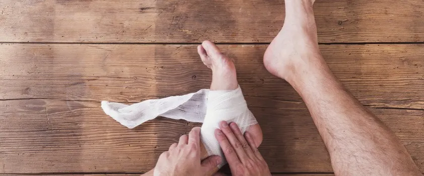 Zdjęcie Ile L4 na skręcenie stawu skokowego? Sprawdź, jak długo możesz być na zwolnieniu