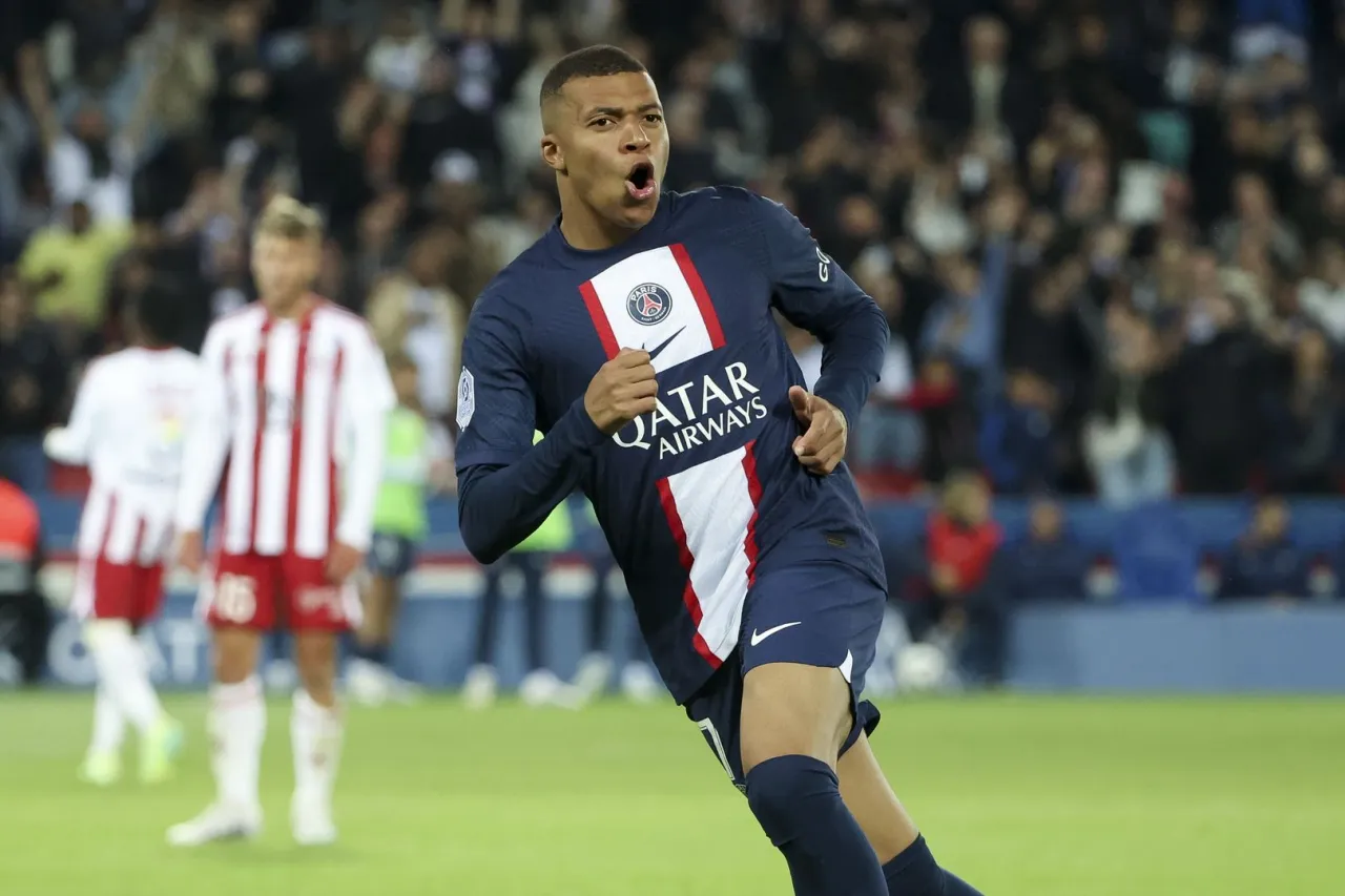 Zdjęcie Ile zarabia Mbappe dziennie? Zaskakujące kwoty i porównania z innymi