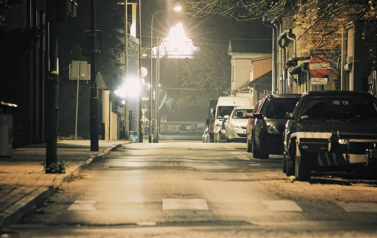 Zdjęcie Gdzie zgłosić brak oświetlenia na ulicy? Sprawdź, jak to zrobić!