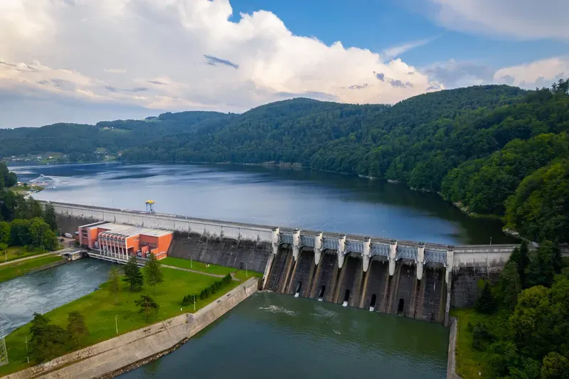 Elektrownia Wodna Rożnów zapora