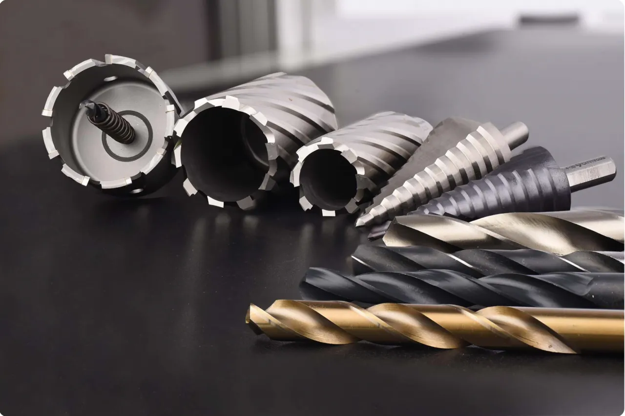 rodzaje wierteł do metalu stożkowe otwornice lewoskrętne