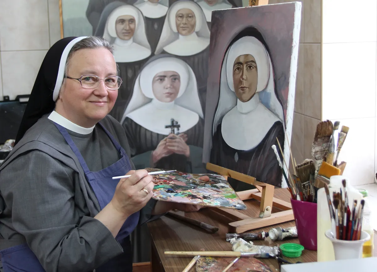 Siostra zakonna przy furcie klasztornej