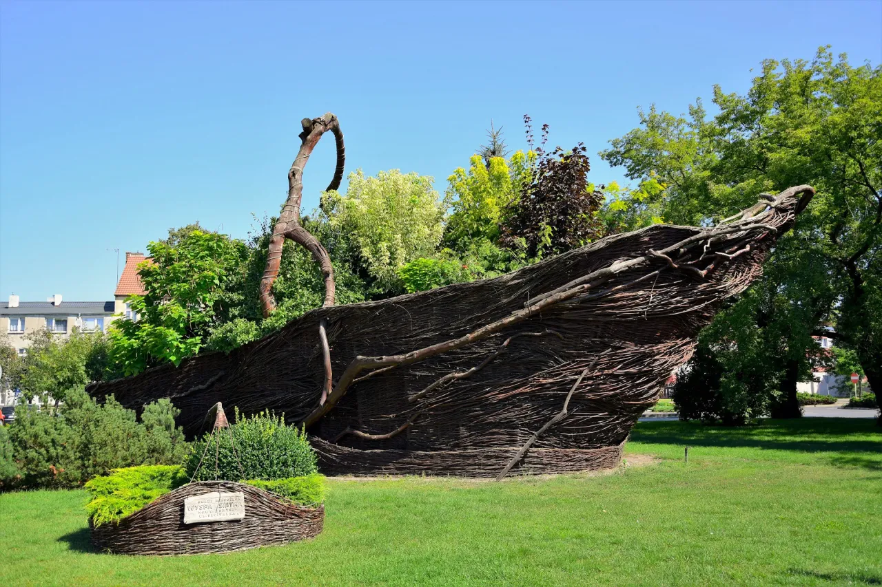 Nowy Tomyśl Kosz Gigant Plac Niepodległości