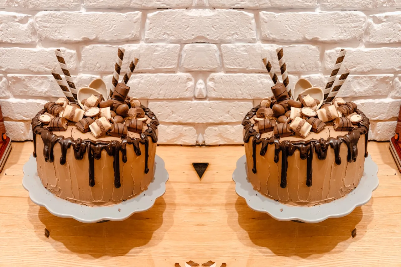 tort z czekoladek kinder inspiracje