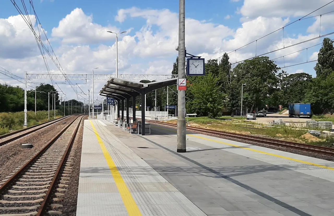 Dworzec kolejowy Łęczyca