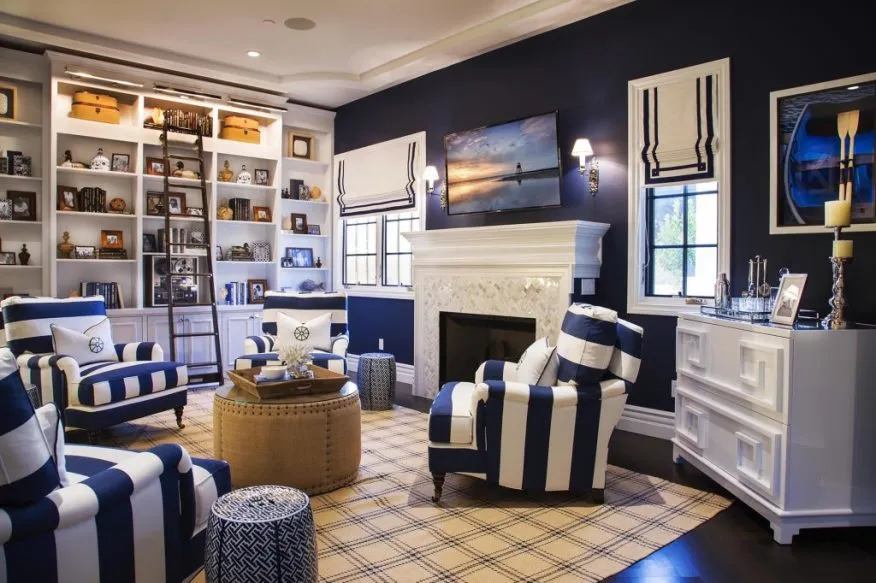 salon granatowa ściana styl nowoczesny glamour loft hampton