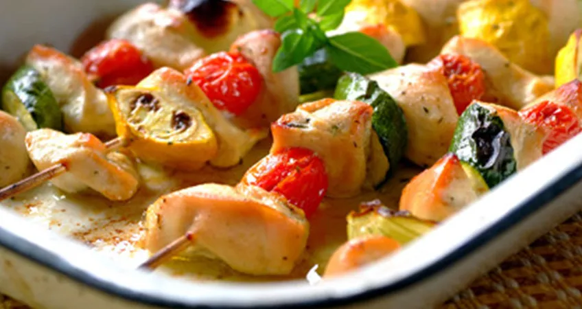 Szaszłyki z indyka z warzywami