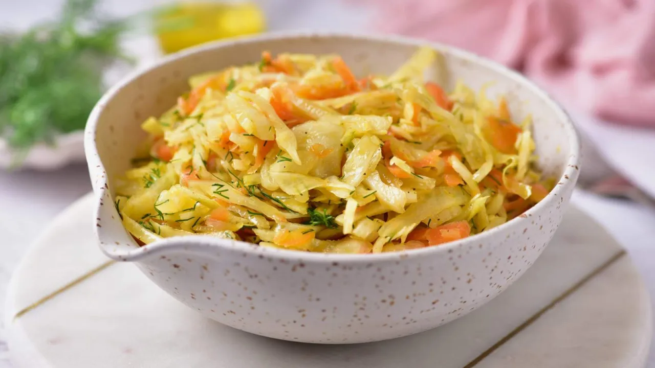 przechowywanie sur&oacute;wki z białej kapusty